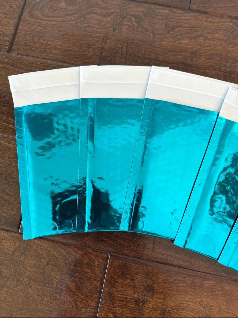 25 Pack - 4x8” Beautiful Metallic Glamour Teal Bubble Mailers